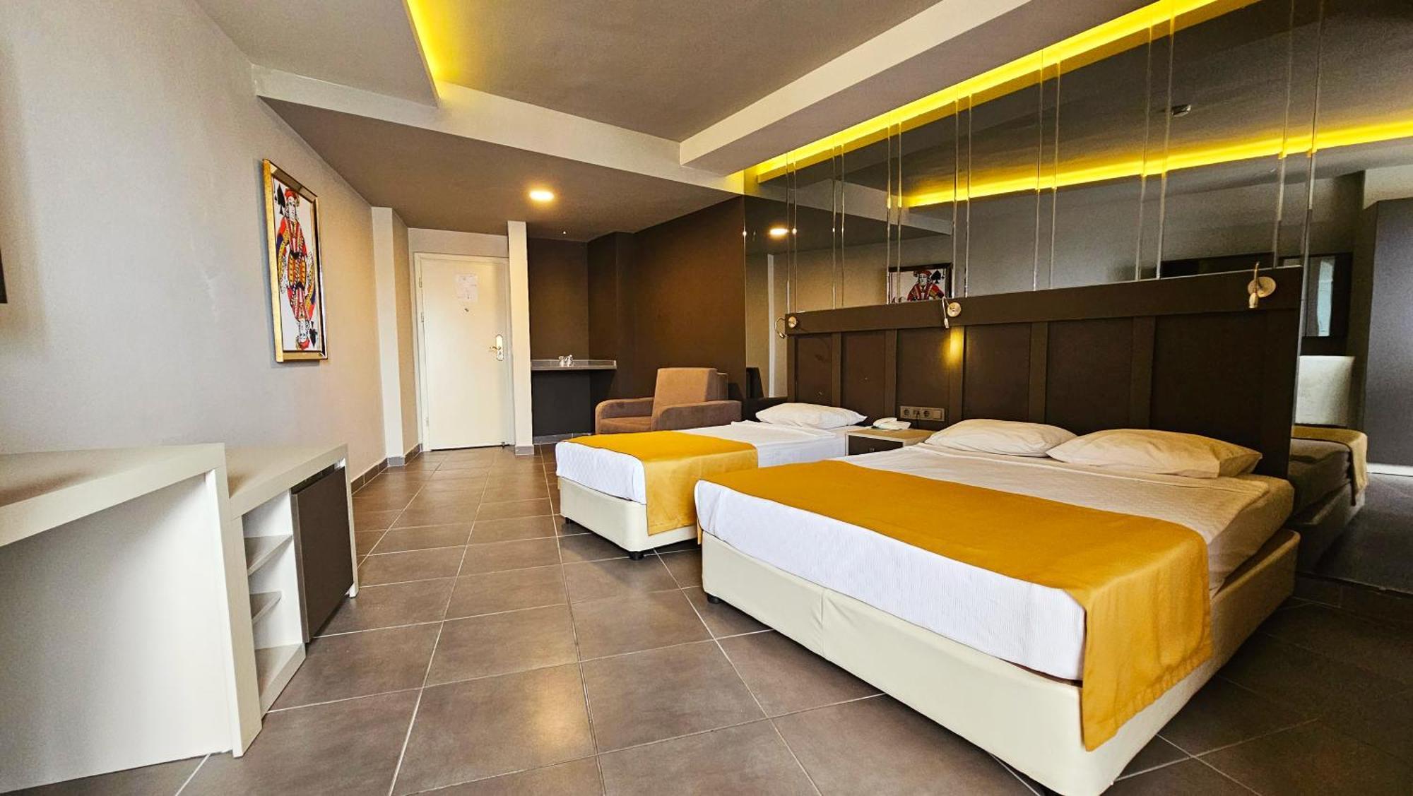 אלאניה Blue Star Hotel מראה חיצוני תמונה