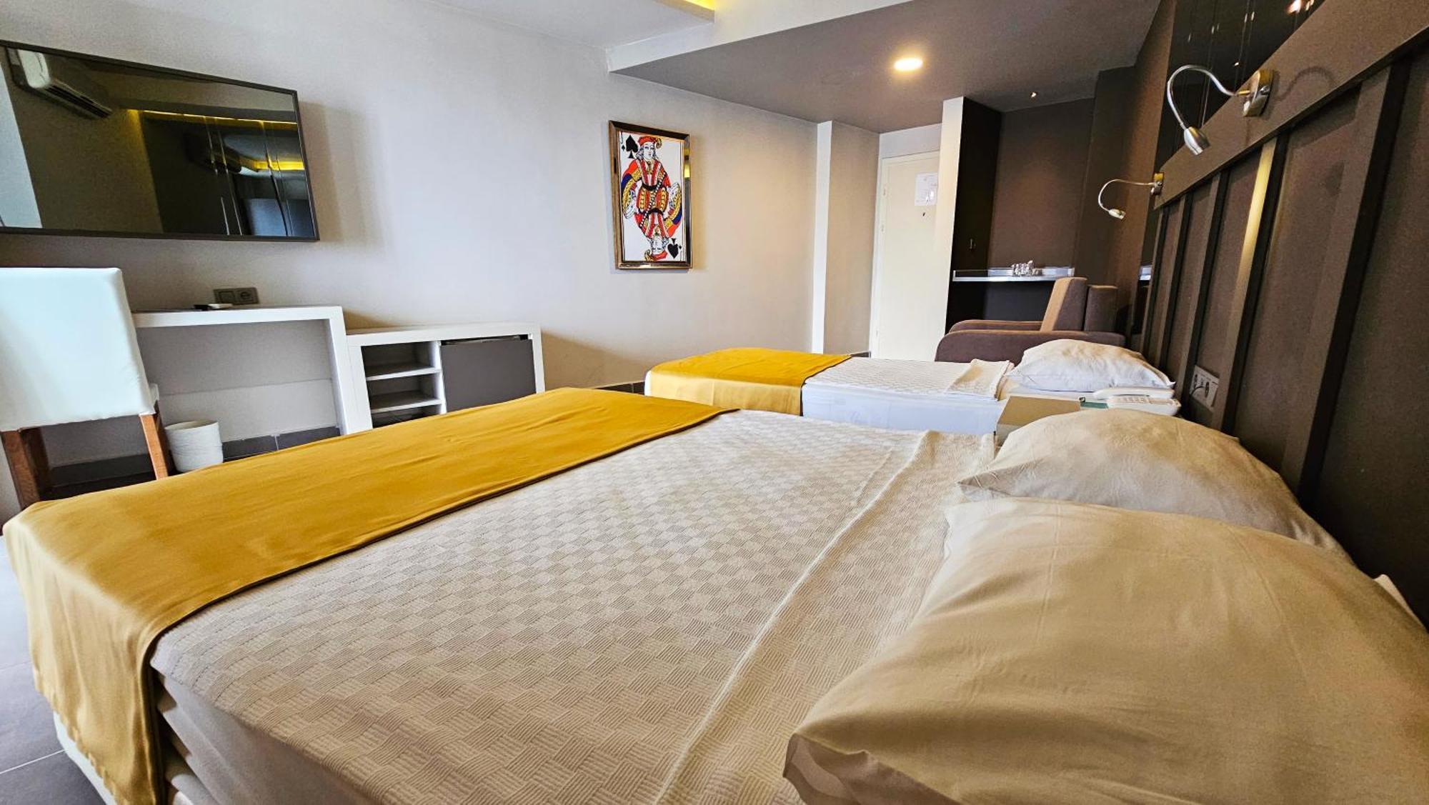 אלאניה Blue Star Hotel מראה חיצוני תמונה